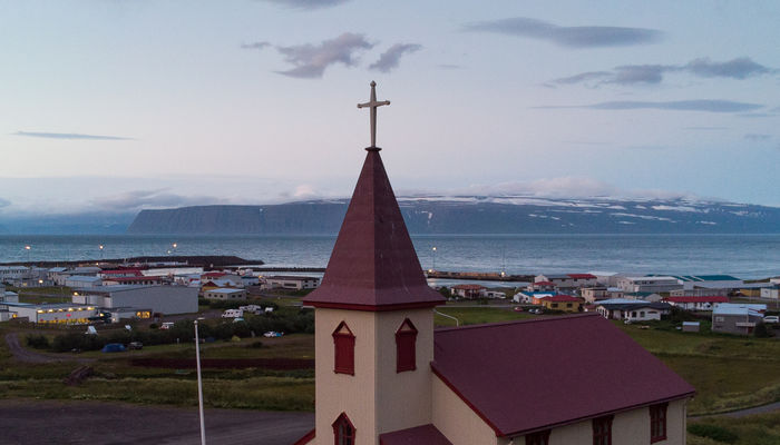 Hólskirkja í Bolungarvík. Mynd: Haukur Sigurðsson